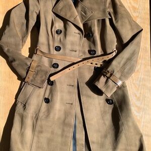Burberry Prorsum Trench. Size 40. Vintage condition.